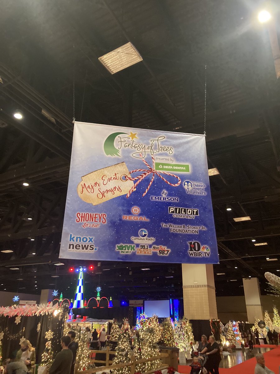 MattSchaefer53's tweet photo. Kicking off the holiday season in style at #FantasyOfTrees benefiting @EastTNChildrens Blessed to have a generous community of support! #WeGetKids @klilredschaefer @drM_sudha @picujoe11 @kerduncschae @em_the_schaefer @Pdx_Vol @CityKnoxvilleTN @JenniferEast2 @ScottSantel @ronp_rn https://t.co/cjFodRe5Wb