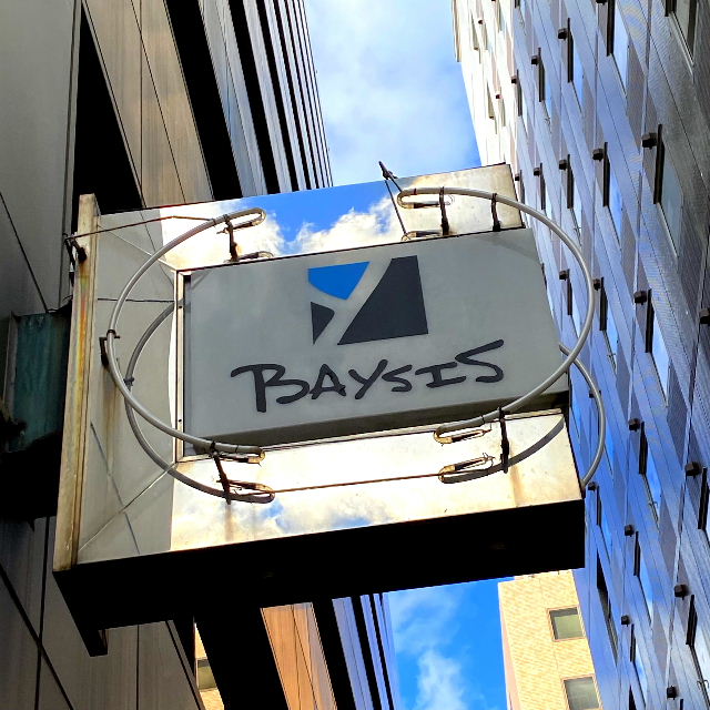 ealosino's tweet photo. 勤労感謝の日にINGRY’Sライブ@関内Baysis
久しぶりに聴いたヤツらのハーモニー♬
やっぱり最強だね
生配信用スイッチャーはうら若き乙女です
(盗撮ゴメンm(__)m・笑)
#INGRY'S
#祝36周年
#関内Baysis https://t.co/5BEZcNT3Cy