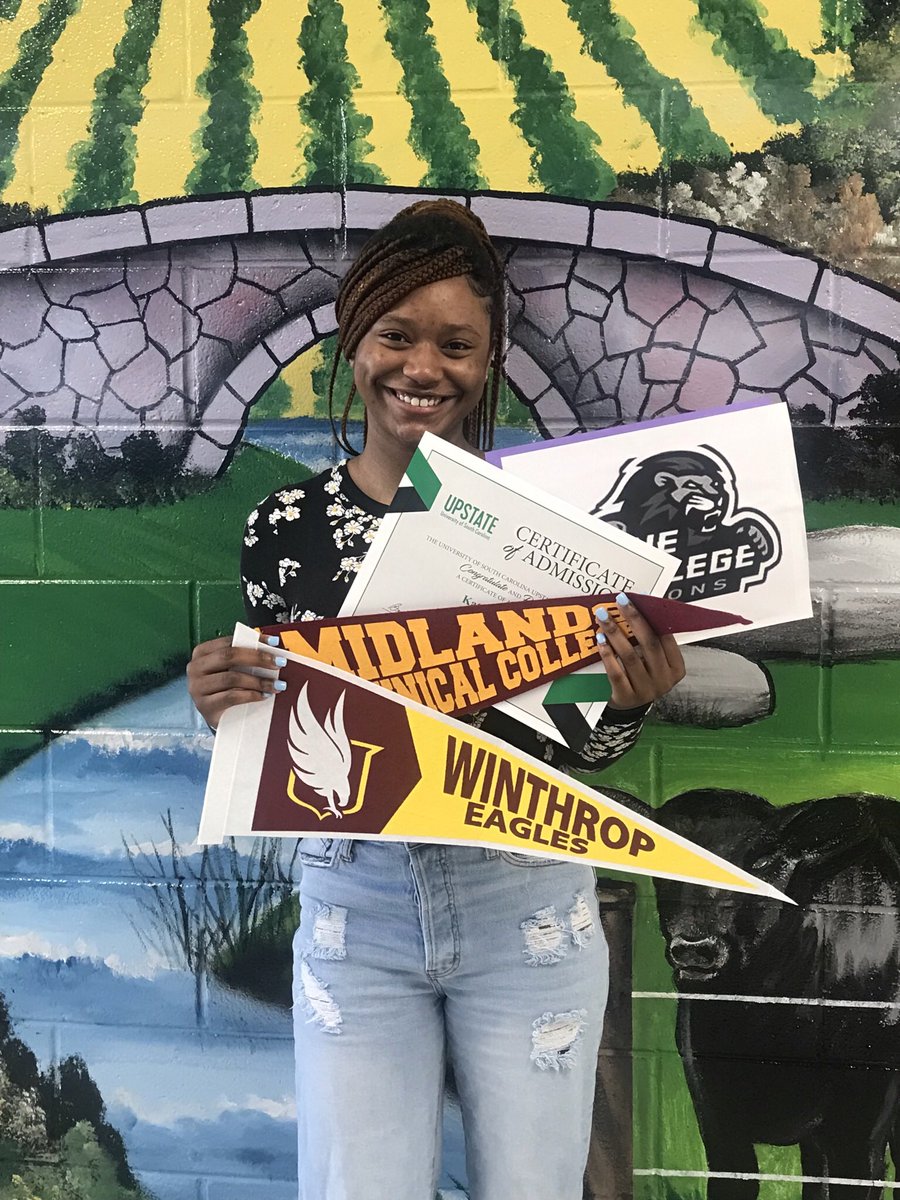 We are so thankful for our awesome students that have been working hard to maximize their post-secondary opportunities!  Our sweet Katelyn Kirk is on 🔥!  Congratulations Katelyn! We are so proud of you! 🥰 <a href="/SCCANGO/">SCCanGo</a> <a href="/BetterMakeRoom/">Better Make Room 🎓</a> @RSM_Career <a href="/rsmhs_trojans/">Ridge Spring-Monetta Middle/High School</a> @Webb_OnTheRidge