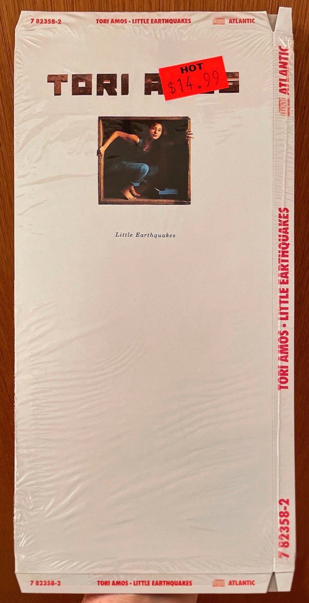 DirkDigglinator's tweet photo. #DDsLBs š¦ As seen on TVā¼ļø
Little Earthquakes (#CDLongbox) - @ToriAmos: https://t.co/Z2xTi6bEB6 šæ #ToriAmos
šŗ āLate Night With David @Lettermanā (April 23, 1992): https://t.co/X0hsahjSPh via š @TheDonz5 #DonzTV https://t.co/OKUxkotNbv