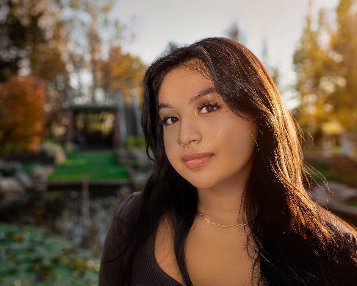 beaimages's tweet photo. Natalie |  Elkhart High School #classof2022 🎓#seniorszn #seniorphotos https://t.co/srtkAj0NuM