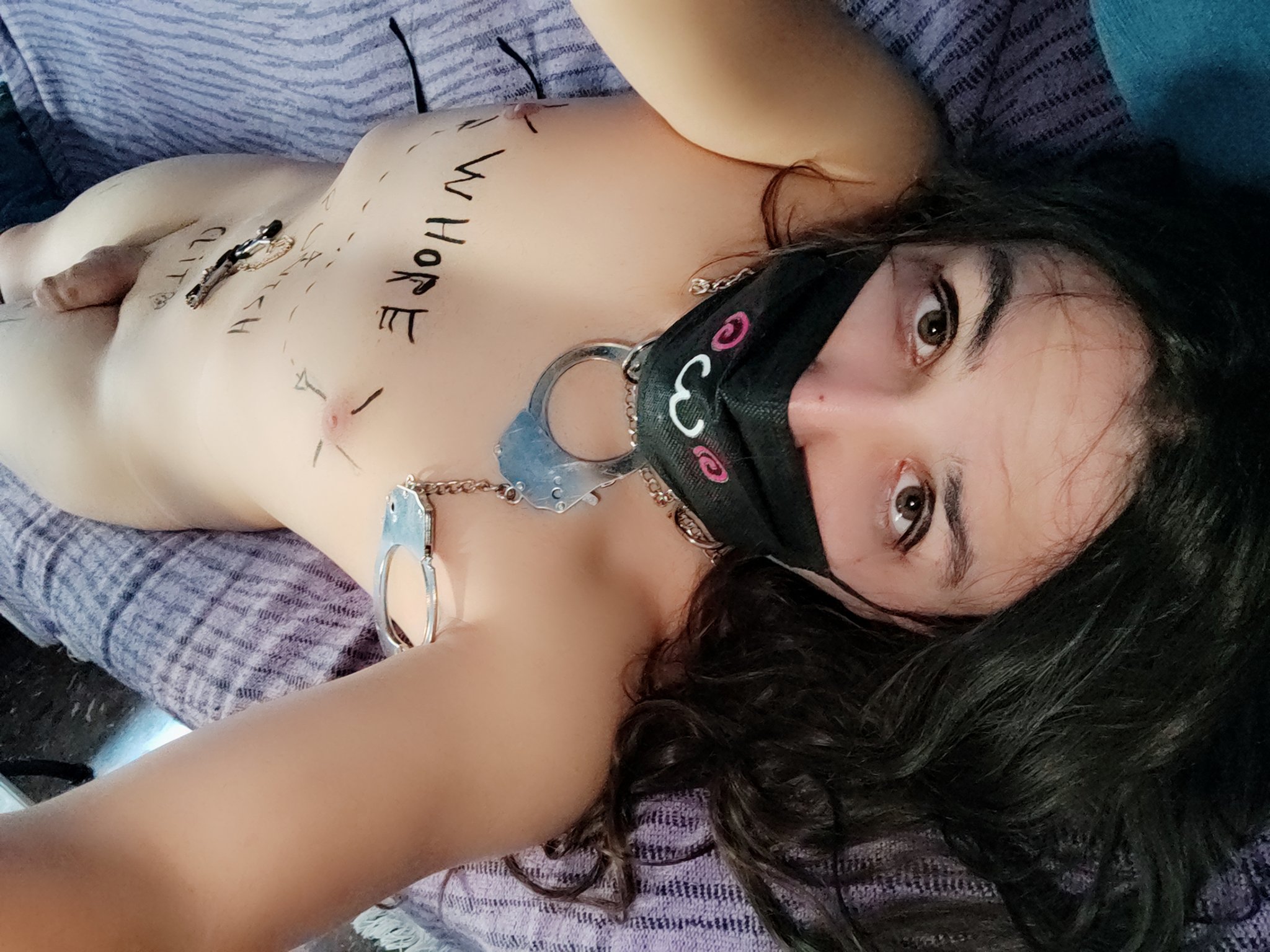 2 pic. Good night people ??
I hope you like this pics 
#femboy #sissy #mtf #TrapitosCalientes #shemale