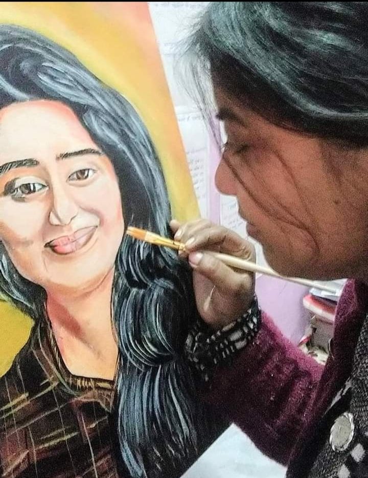 KlBhaskar5's tweet photo. कला अनुदेशक के साथ ही मैं एक प्रोफेशनल आर्टिस्ट भी हूँ...... क्योंकि अनुदेशक के 7000 के मानदेय में गुजारा मुश्किल है....... योगी जी रहम करिए हम अनुदेशकों पर और नियमित करिए 🙏🏻🙏🏻🙏🏻

@Rudrapdubey_ @shivkmishra @myogiadityanath @PMOIndia @drdwivedisatish @Aamitabh2 @SpecialCoverage https://t.co/qAuFHsK7cD
