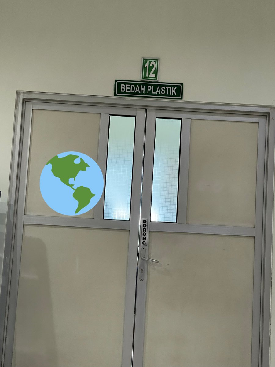 cheririsz's tweet image. ngehe
ganti perban dulu bestieeee