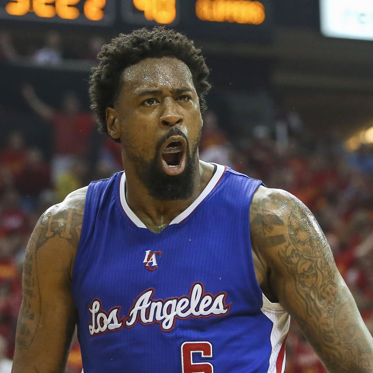 LakersLead's tweet photo. Avery Bradley and DeAndre Jordan just turned back the clock 6 years 🕰 https://t.co/uRtjr2VakW