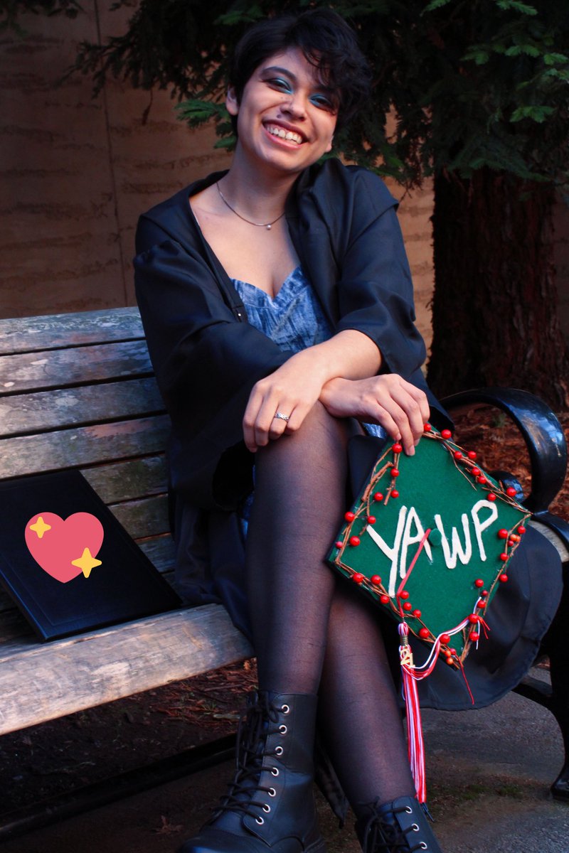 deadestpxet's tweet photo. “YAWP” 
a dead poet graduating art school! 

Thank you Dead Poets Society for making me realize I needed to follow my dreams instead of just settling❤️
@Montagsdayjob 

📸: @h0neyattackk 💕 https://t.co/QQBpIhdXH1