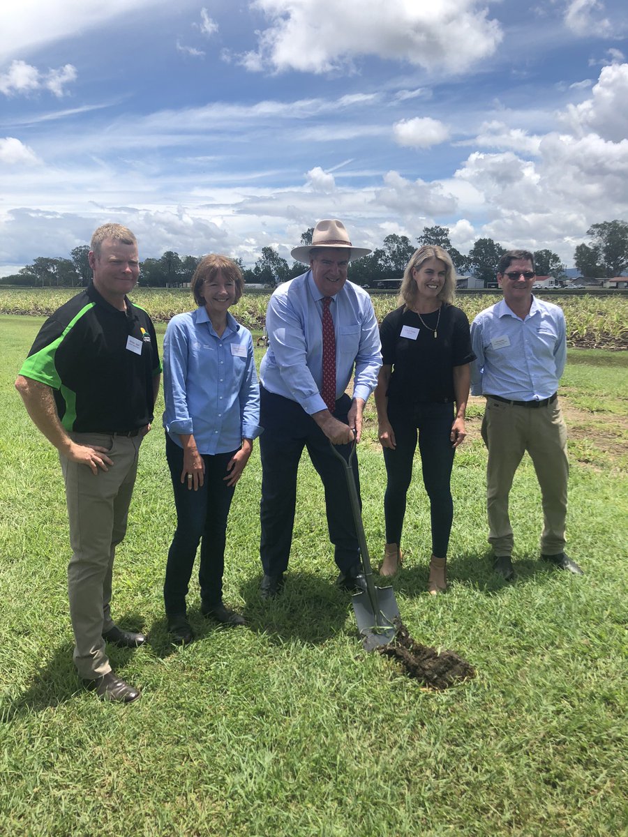 MarkFurnerMP's tweet photo. Proud to launch the $9m Gatton Smart Farm initiative in partnership with @Hort_Au This is going to drive development and implementation of cutting edge AgTech and keep Queensland’s farmers leading the world #qldag #qldpol #eatqld #qldjobs https://t.co/stPVtPLFGx @DAFQld https://t.co/SShhmm16t2