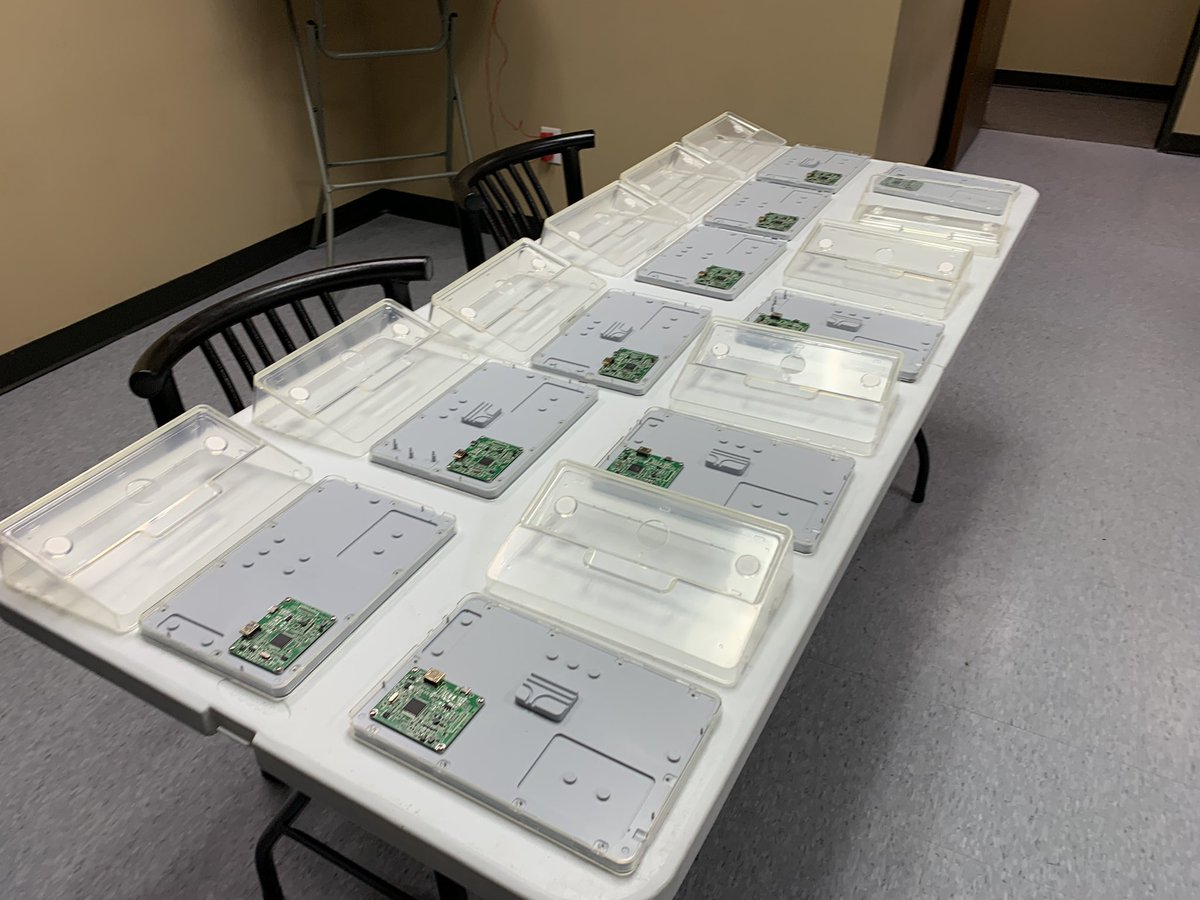 MsOnFire2Nspir3's tweet photo. With my recent honor, itโs only right that our engineers build their own laptops using Kano Computer Kits! #TechnologistOfTheYear #STEMSuccessSummit #MrsOnFireToInspire #LimitlessPEACE https://t.co/0giMRvmijJ