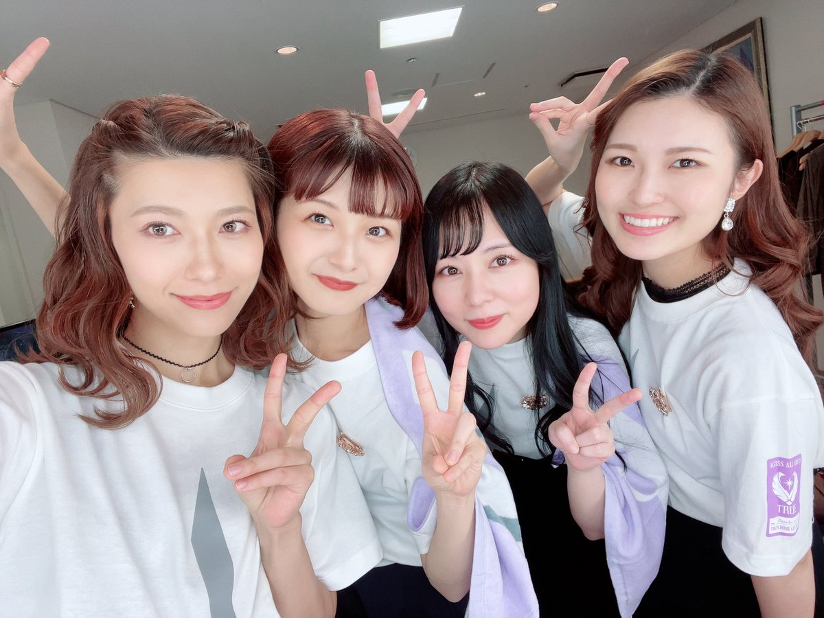 ShukO___violin's tweet photo. 昨日は
「TRUE Live Sound! vol.5〜Acceleration〜」at TOKO DOME CITY HALL
でした!
TRUEさんのパワフルかつ繊細な歌声、とても素敵でした❤️
今回は新曲にてソロも弾かせていただき、光栄です🥺
ストリングスのみんなでぱしゃり📷
#TRUE #TRUEさん #唐沢美帆 #つるせら #happyencount https://t.co/3QGDLMLZom
