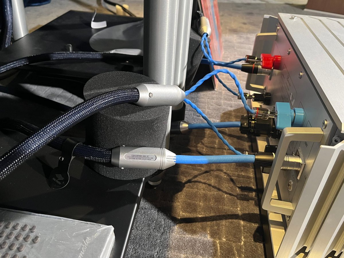 richcoln's tweet photo. The latest in Siltech’s Classic series of cables, Legend represents the culmination of over thirty years of research into conductor and insulation materials.
https://t.co/1FFDsud5mx*
#siltech #siltechcables #classiclegend #review #cables #highend #highendaudio #audiophiles #hifi https://t.co/mzlx1JKxTE