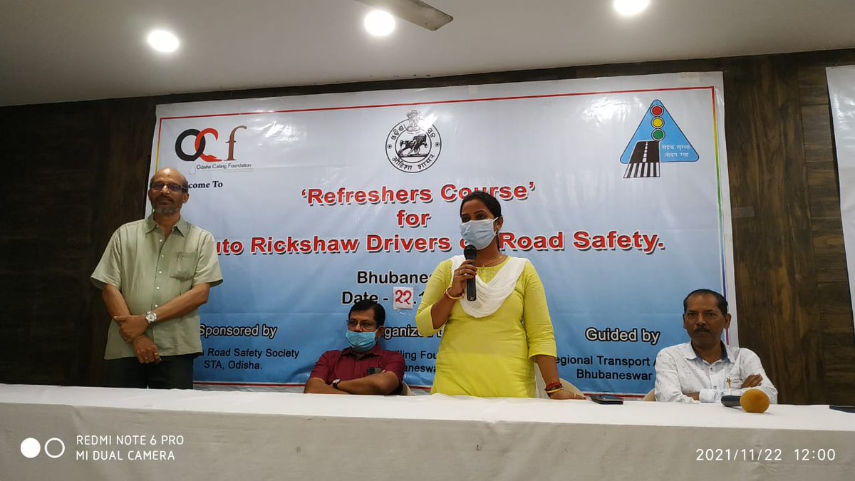 OdishaCalling's tweet photo. Providing #DefensiveDrivingTraining to city #AutoDrivers a joint initiative by #StateTransportAuthority &amp; #odishacallingfoundation .

Odisha Calling Foundation 
https://t.co/NMq0xdlDwn https://t.co/TSMuTCNAei