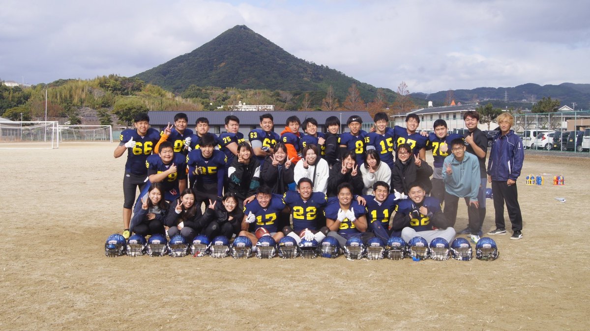 marines_uon's tweet photo. 本来試合日であった昨日まで、4年生が練習に参加してくれました👍✨
最後の部活はフラッグや4年生との1on1をして全員で思い出を作りながら楽しむことができました🙌🌟
テスト前につき、しばらく部活はお休みして、12/3~新体制初の部活が始まります！
新体制のMARINESもよろしくお願いします🤩 https://t.co/FR9oiW9Bnf