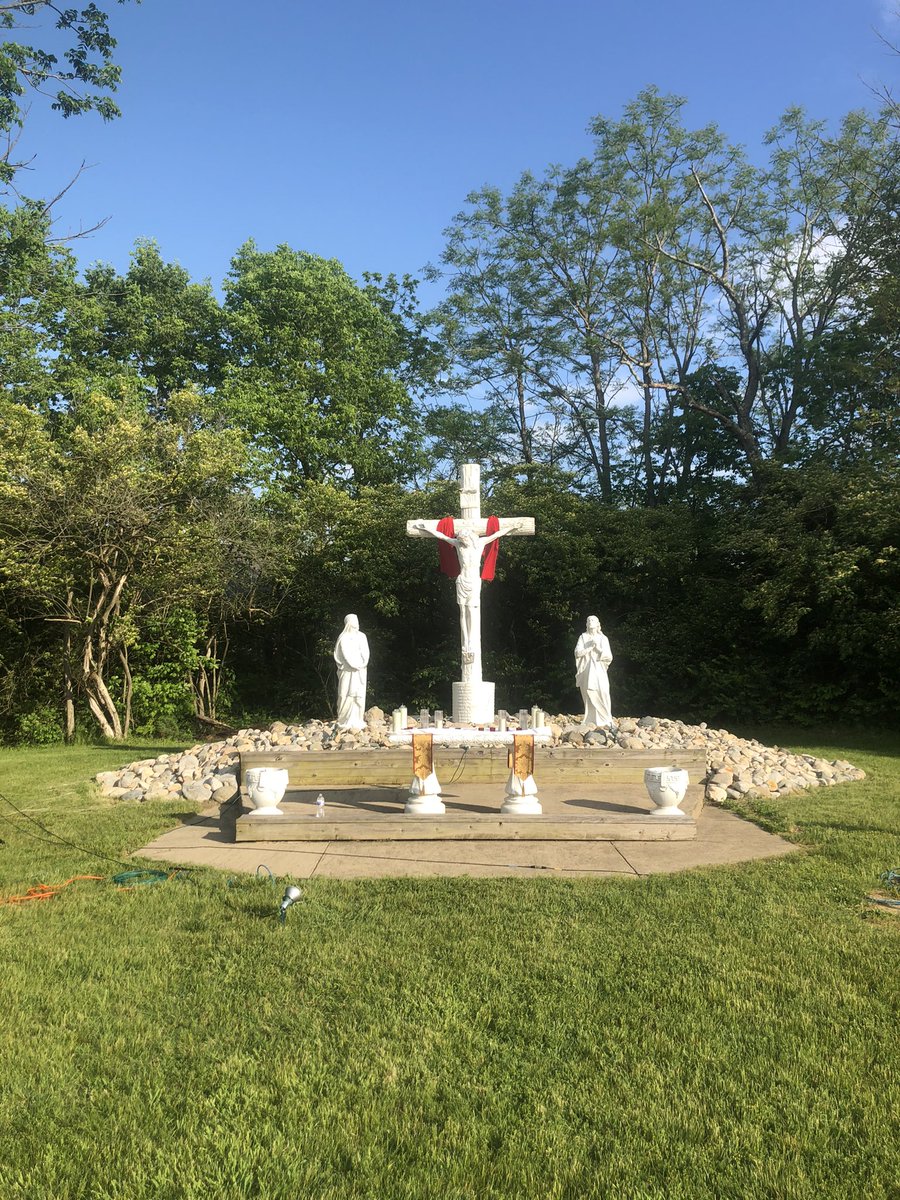 connorroadtrips's tweet photo. Church of the Transfiguration Catholic Church in West Milton, Ohio. #usa #ohio #westmiltonohio #miamicountyohio #uniontownshipmiamicountyohio #roadtripswithconnor #churchofthetransfiguration #transfigurationcatholicchurch #catholic #romancatholic #catholicchurch https://t.co/wV8mtaPOod