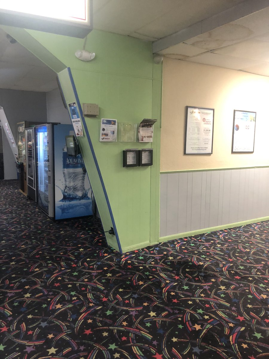 connorroadtrips's tweet photo. Beaver Vu Bowl in Beavercreek Ohio. A typical bowling alley and this has 64 lanes. #usa #ohio #beavercreekohio #greenecountyohio #beavercreektownshipgreenecountyohio #roadtripswithconnor #beavervubowl #bowlingalley #bowling #bowlingball #bowlingpin #strike #spare #igohioraised https://t.co/UcZjwGMsD0