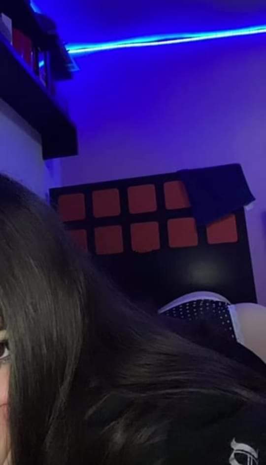 Hitboy2312's tweet photo. @scenemilf Aportes al Dm 😋😋 https://t.co/I0Q5R1gIMJ