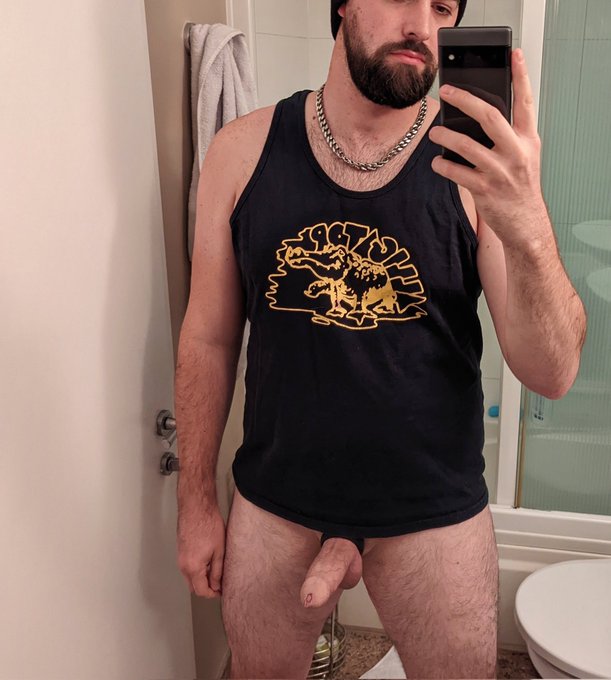 How's the fit? https://t.co/8tPv5v9EG6