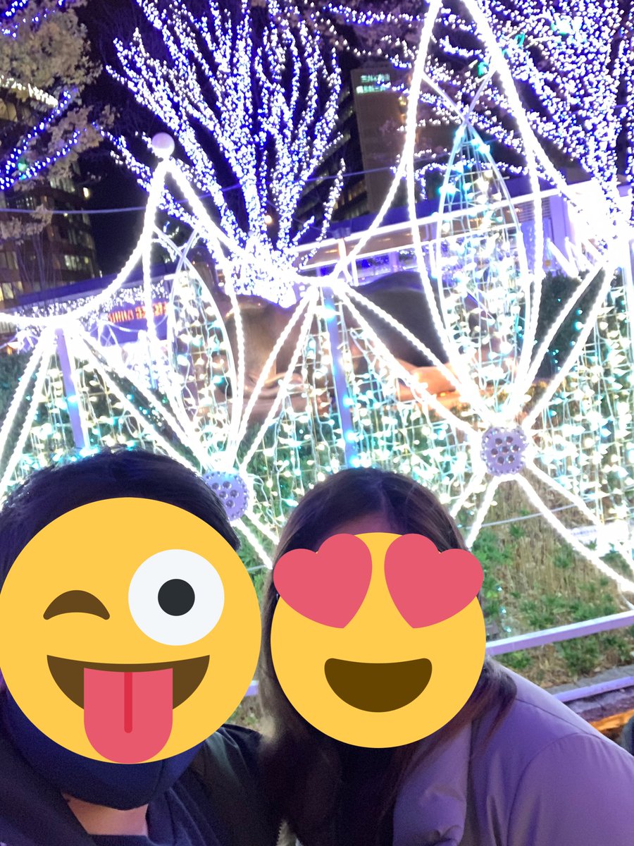 kc_fash527's tweet photo. 月曜の夜は博多のクリスマスマーケットに行ってきた😍
初めてやったき、なんか楽しかった😆✌️
写真撮るの下手くそすぎて、子どもからも言われるし、まぁそれもひとつの思い出ですかね笑
寒かったけど、来年も行きたいなー😍✨ https://t.co/jai7JsCOiP