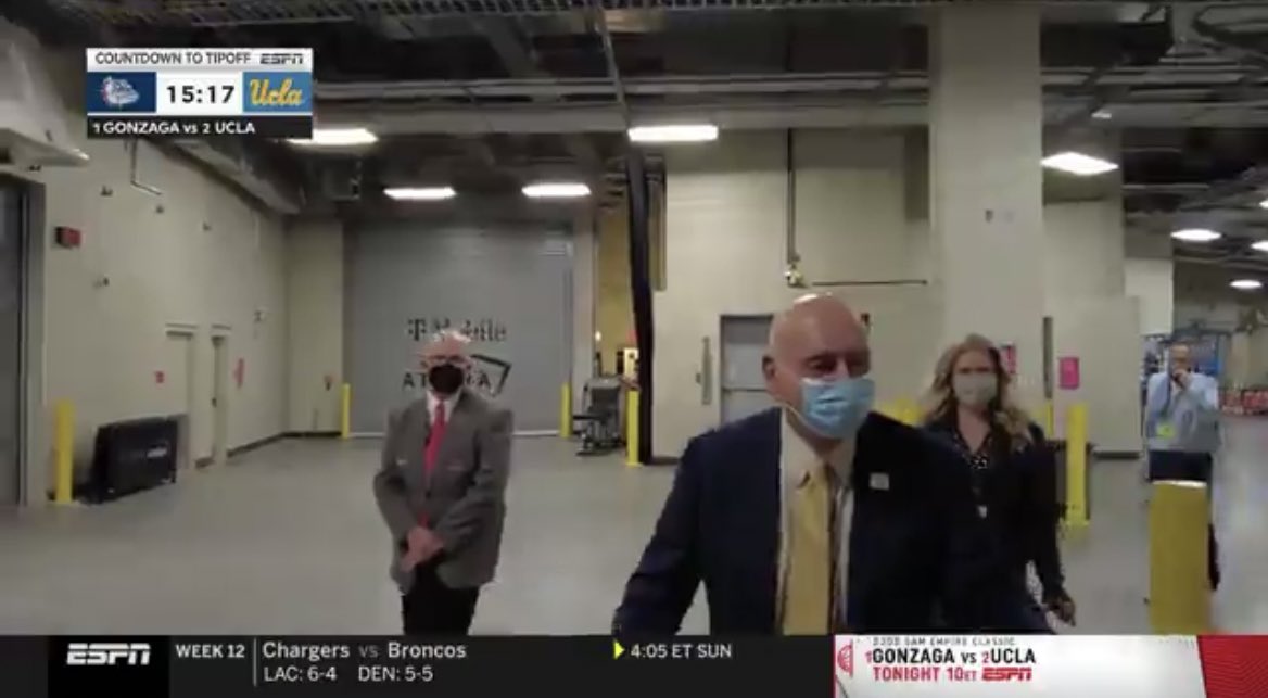 BarstoolBigCat's tweet photo. Dickie V is back! Hell yes https://t.co/XnIyvTfpBL