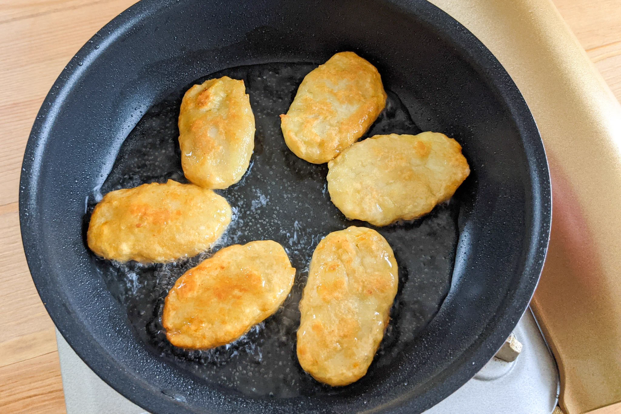 おやつにも良さそう！味付けに白だしなどを使った和風なハッシュドポテトの作り方！