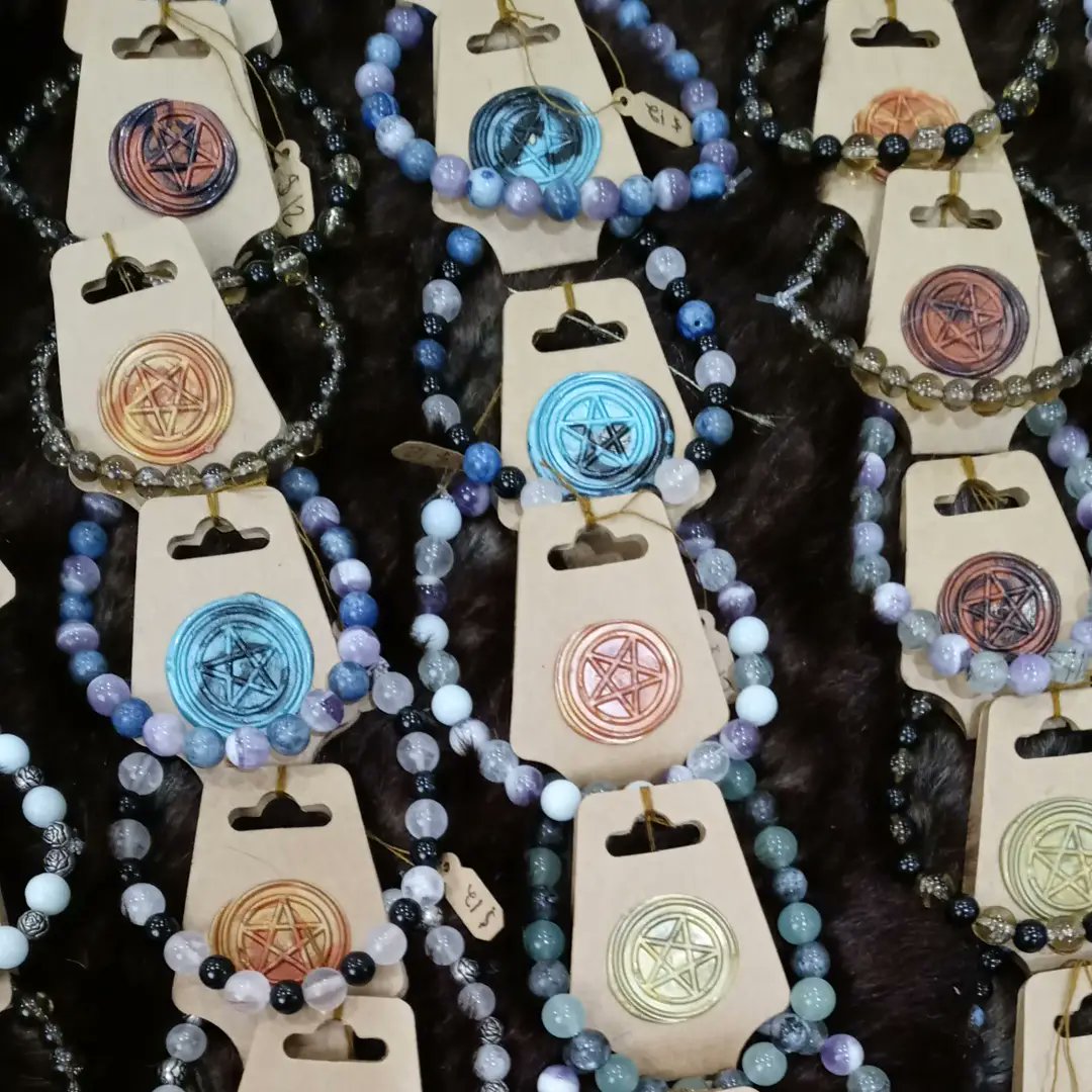 CrowsNestSystem's tweet image. @pluralivity  we are a diagnosed system of 6 who run a metaphysics shop. We hand make all our products shown in the pictures! The We use real crystals and herbs. Our shop is FaerieCrossroads