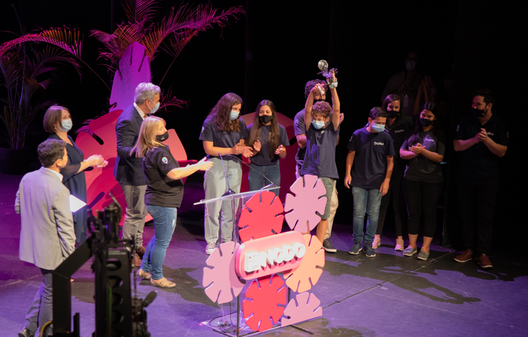 dges_Uruguay's tweet photo. El Liceo Capilla del Sauce, Florida, fue el ganador de la categoría Proyecto Innovador en los Premios Nodo, por el desarrollo de CapillApp, aplicación que apunta a proteger el tránsito educativo de los estudiantes. ¡Felicitaciones!💪👏

🔗Más detalles: https://t.co/5TQMm2vKta https://t.co/VFoVOmjRJC