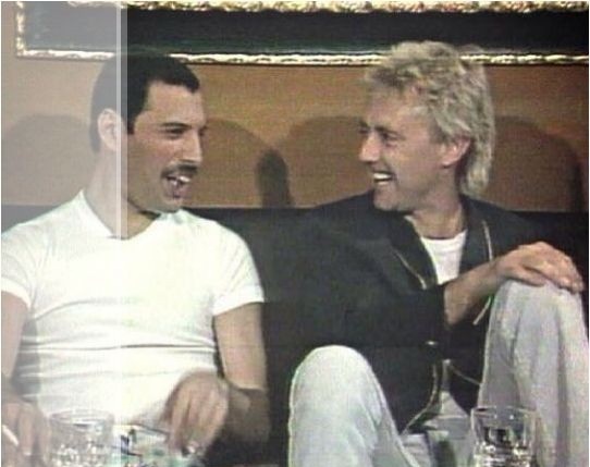 ❝ Good night Freddie, we love you ❞