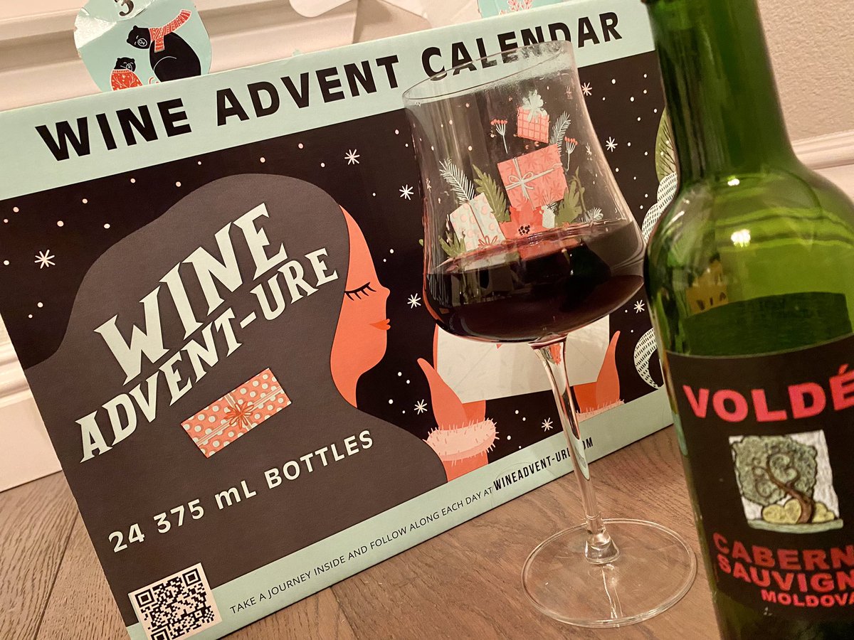 RaoulMartinezTV's tweet photo. Happy Tuesday evening. #wine #AdventCalendar #costco #volde #Moldova #cabernet 🍇🍷 https://t.co/l8R0sPf6tQ
