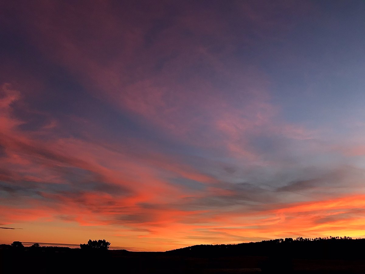 Beautiful #sunset over <a href="/WindCaveNPS/">Wind Cave NP</a> 🌅