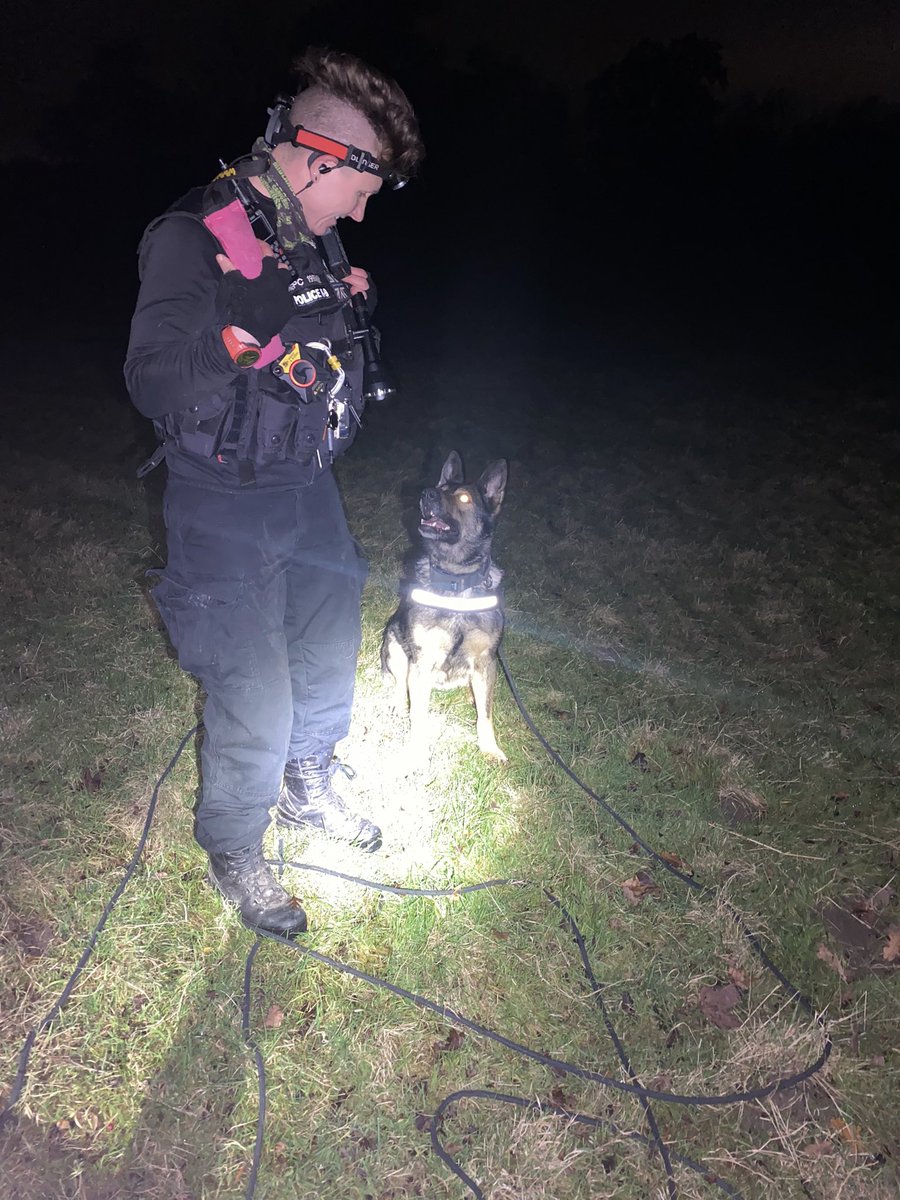 RuralsWMP's tweet photo. #OpNightHawk | Rurals alongside @ChelmsleyWMP & @Trafficwmp have conducted a joint operation across the patch tonight ‼️
Vehicles stopped, proactive patrols, logs attended 🚔
Great result by traffic ending the shift with 2 in custody for Theft of motor vehicle 👏🏼 #Result https://t.co/GbAVb5x35t