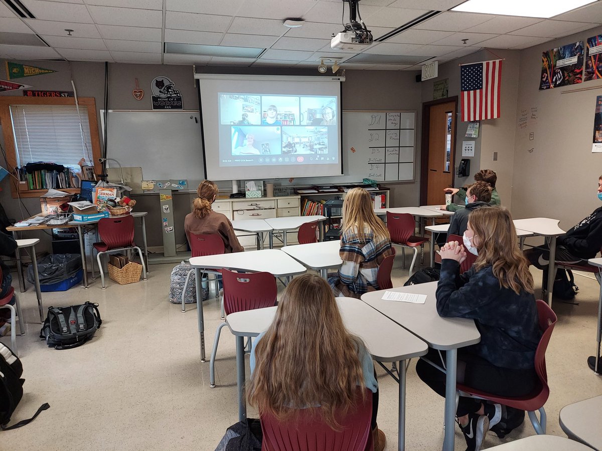 HerrProfHiggins's tweet image. So very thankful for visits by Alumni back home and abroad the day before Thanksgiving break.  We also spoke with students from our Partnerschule in Karlaruhe in German 1.  🦃 🐺  🇩🇪 @GAPP_Exchanges @aatgonline @PrairieRidgeHS @SKochPR #prexperience