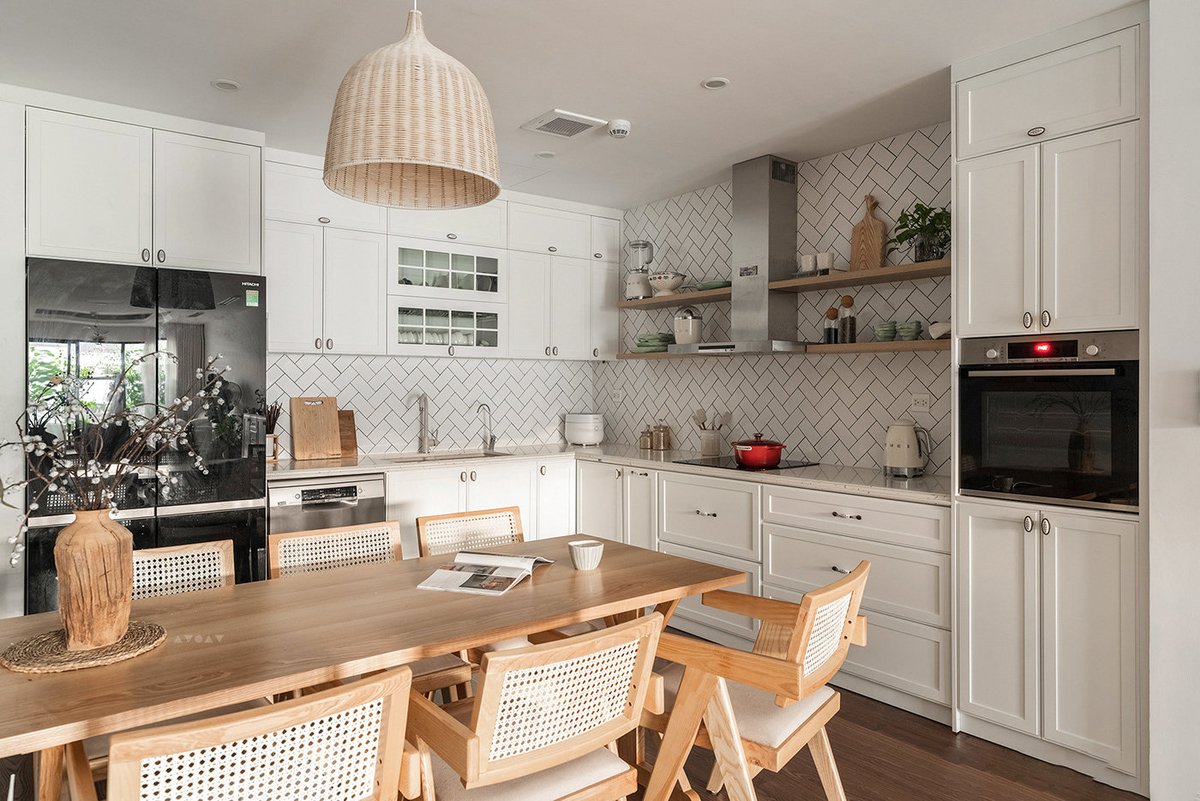 LighprouLED's tweet photo. Love this rustic style pendant light.
#kitchen #kitchendecor #kitchendesign #diningroom #diningtable #RusticHomeDecor #Rusticdecor #lightingdesign #PendantLighting #rusticlighting #diningroomdecor https://t.co/5vUuc3P1IU
