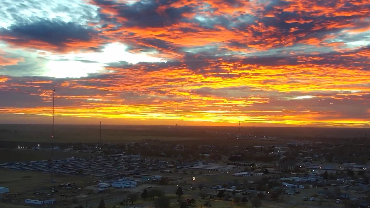 JohnHarrisWx's tweet photo. Guymon, Oklahoma Sunset #phwx #okwx #txwx #nmwx #MyGuymon #sunsetphotography #sunset https://t.co/8TOunKAu1I