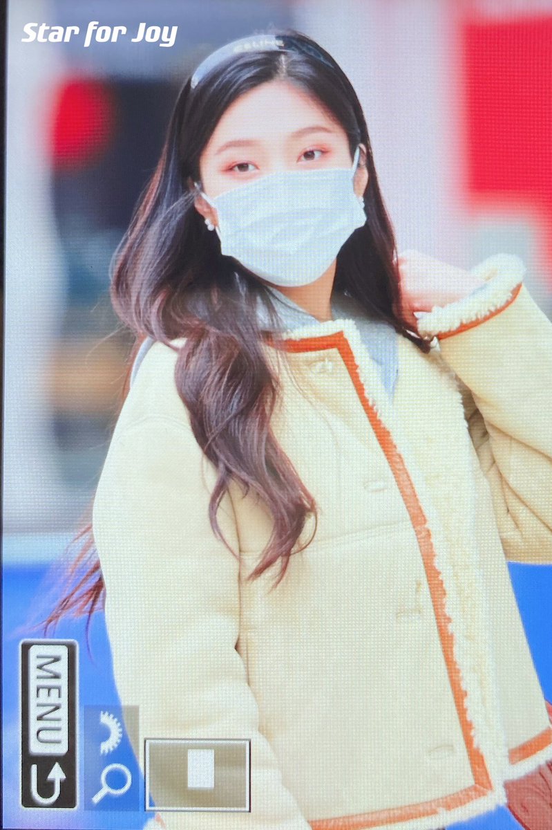 StarHeforJoy's tweet photo. 211124 동물농장

#조이 #Joy #박수영 https://t.co/NyQa8geQPl