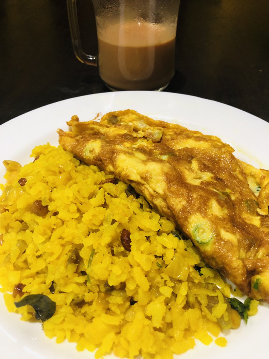drkhuntia21's tweet photo. #Poha with #Omelettes & #Chaaye for breakfast today, all made by #ChefCSK😃 https://t.co/plnsPkyb5o