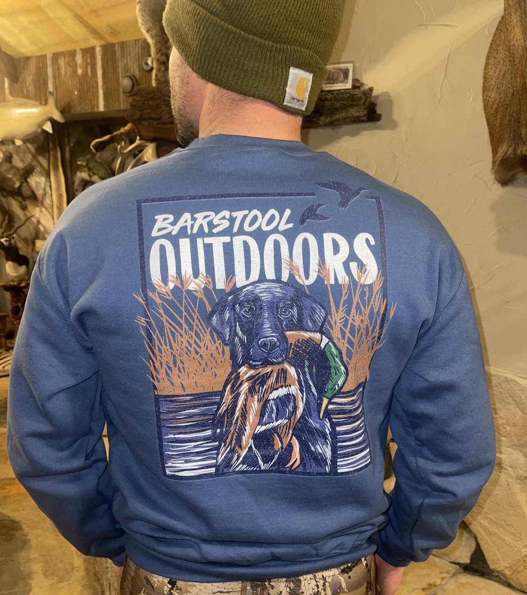 StoolOutdoors's tweet photo. This🔥 crewneck will be available this Thursday at midnight &amp; comes in a yellow lab option!!! 🦆 
Get ready because Black Friday is almost here &amp; includes our entire store being 20% off!! https://t.co/gNiDCJWDFG