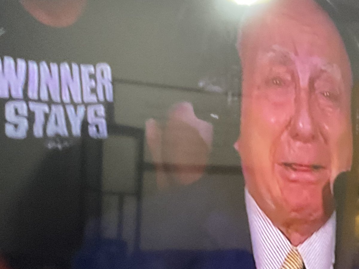 DrewRamsey1215's tweet photo. Emotional return to the broadcast booth on @espn by #DickVitale for the #Gonzaga/#UCLA hoops game on right now.
Vitale is fighting #cancer.
#DontGiveUp
#DontEverGiveUp
#DickyV
#TheVFoundationForCancerResearch
#JimValvano https://t.co/ZOMvKJXYZh