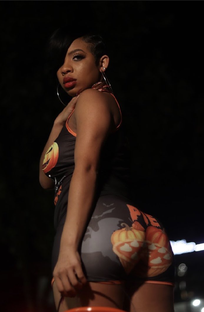xclusivequeen_'s tweet photo. #HomeGrownWomen #BoolTALK https://t.co/IIUoEVRxfM