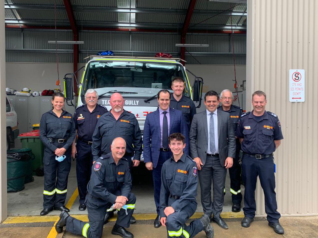 VincentTarzia's tweet photo. With the fire danger season fast-approaching for the Adelaide Metropolitan area, I stopped by the Tea Tree Gully @CFSAlerts with @RichardMHarvey to thank volunteers for their dedication to keeping SA safe and strong.
#bebushfireready https://t.co/WJw4iZDLb1