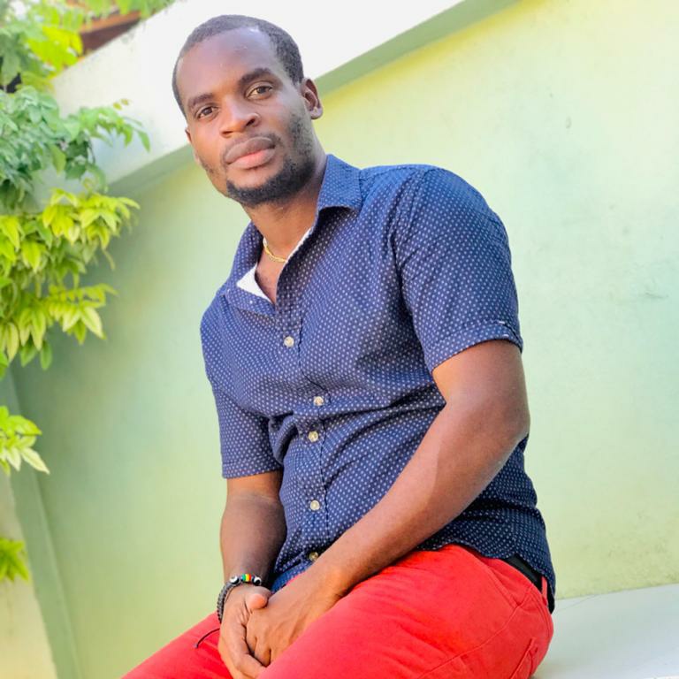 GetroBelcius's tweet photo. #NouvellePhotoDeProfil https://t.co/lWBgLcXSRu