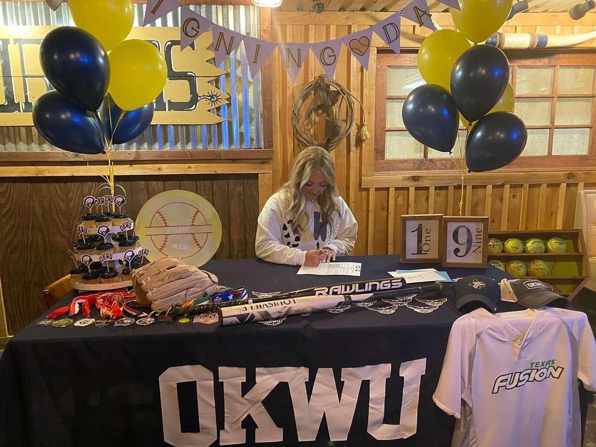 molzm512's tweet photo. Signed to OKWU today!!! @OKWUeagles_SB @TXFusion18A https://t.co/NPhV4ozh0B