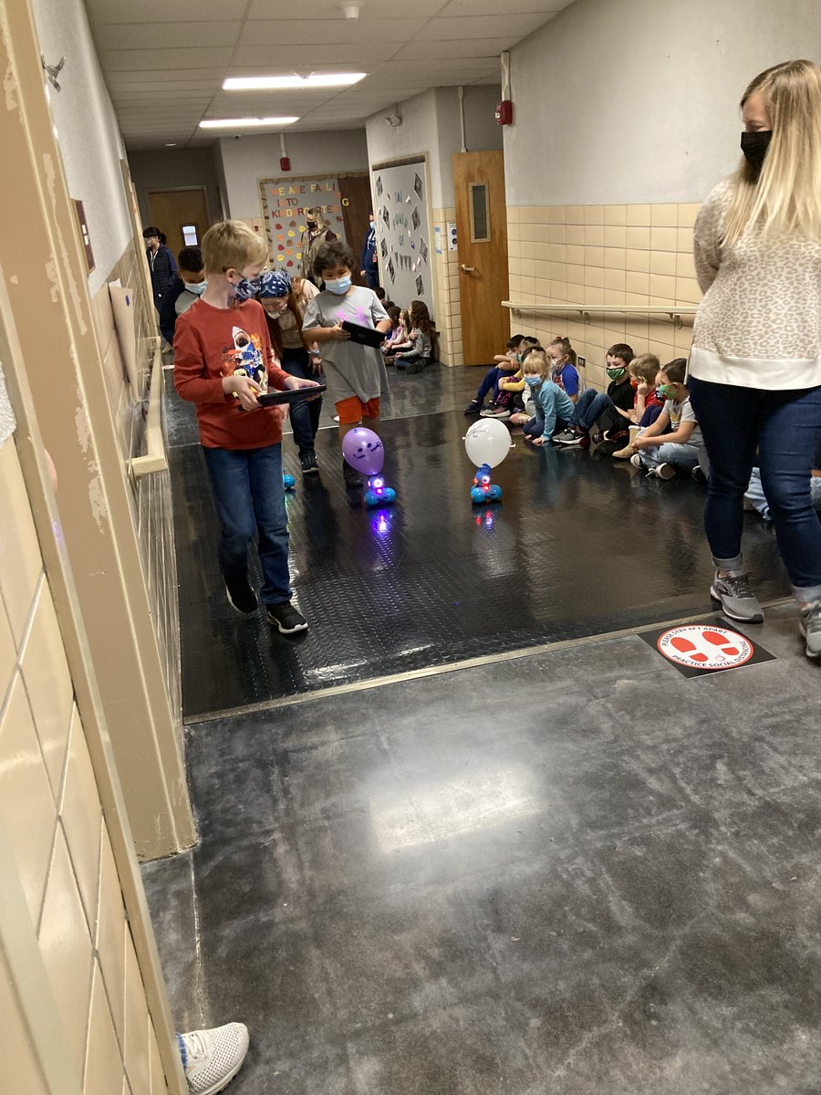 waltechteacher's tweet photo. I'm so proud of 5th grade! Weeks of behind the scenes planning, designing, collaborating, creating, &amp; coding went into this project.  Students showcased all their hard work with a school wide Walnut Thanksgiving Day Parade! @PatriotsWalnut #EmporiaProud https://t.co/cG4LTlgJv0