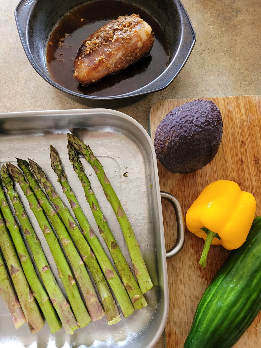 SoonLeeNZ's tweet photo. Just throwing random stuff together. #CookingDiary #LockdownCooking #CookingWithLisa @lisaowennz #CookingWithCheckpoint @CheckpointRNZ https://t.co/8TnyPcEjkH