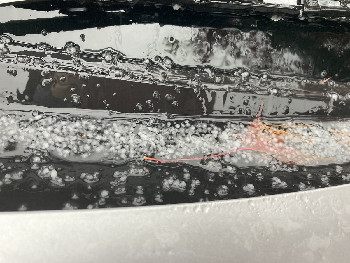 ReciprocalColor's tweet photo. 今日は朝からアラレ混じりの天気🥶

ただ昨日のうちにタイヤ交換をしておいてよかった😙 https://t.co/CgIg4ay19P