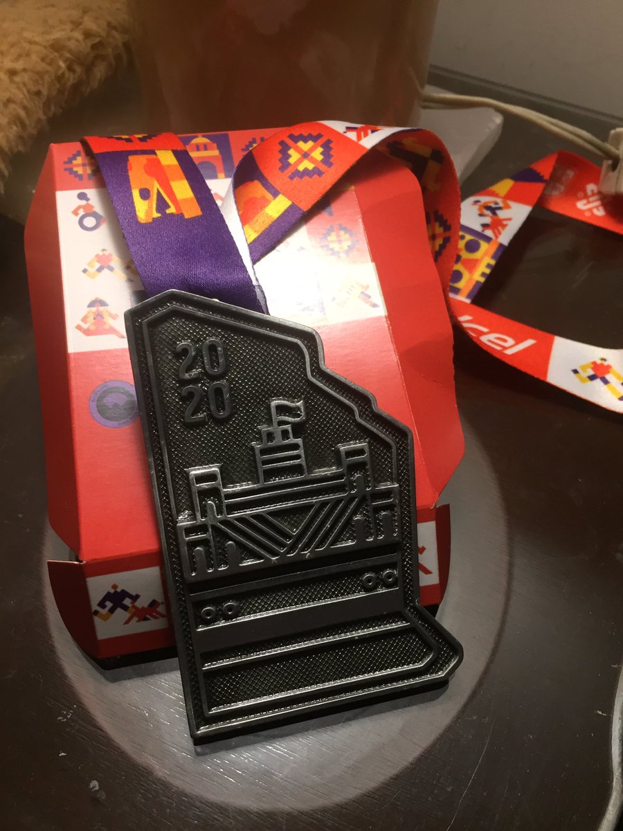 anaizquirda2018's tweet photo. 2/2 uff .. 😅 42 km no lo podía creer!!.. me alegré y descanso mi alma y el cuerpo más, 💪😇😆anduve como más de una semana adolorida y cansada, pero valió la pena! 👍🥇🎖🤸🏿♀️
#GraciasALaVidaPorTanto
#MetaSuperada
#YoSiPude
#MaratonCDMX https://t.co/Rq7Q9RNfgc
