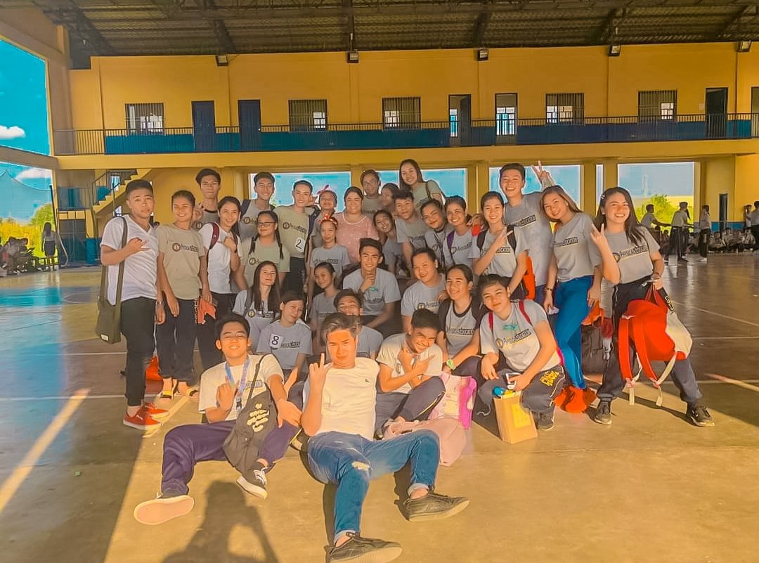 marchriah_'s tweet photo. P.E Day🕺💃
#firstyearcollege #throwback102 #throwbacktuesday https://t.co/iRH9kQq2AK