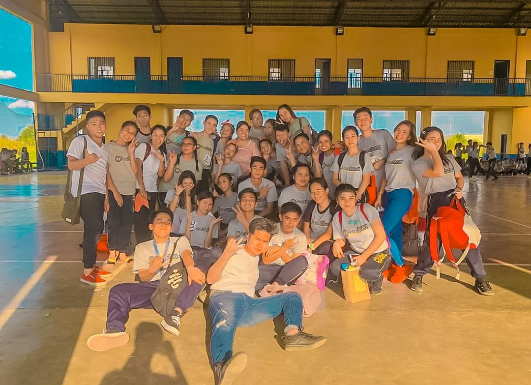 marchriah_'s tweet photo. P.E Day🕺💃
#firstyearcollege #throwback102 #throwbacktuesday https://t.co/iRH9kQq2AK