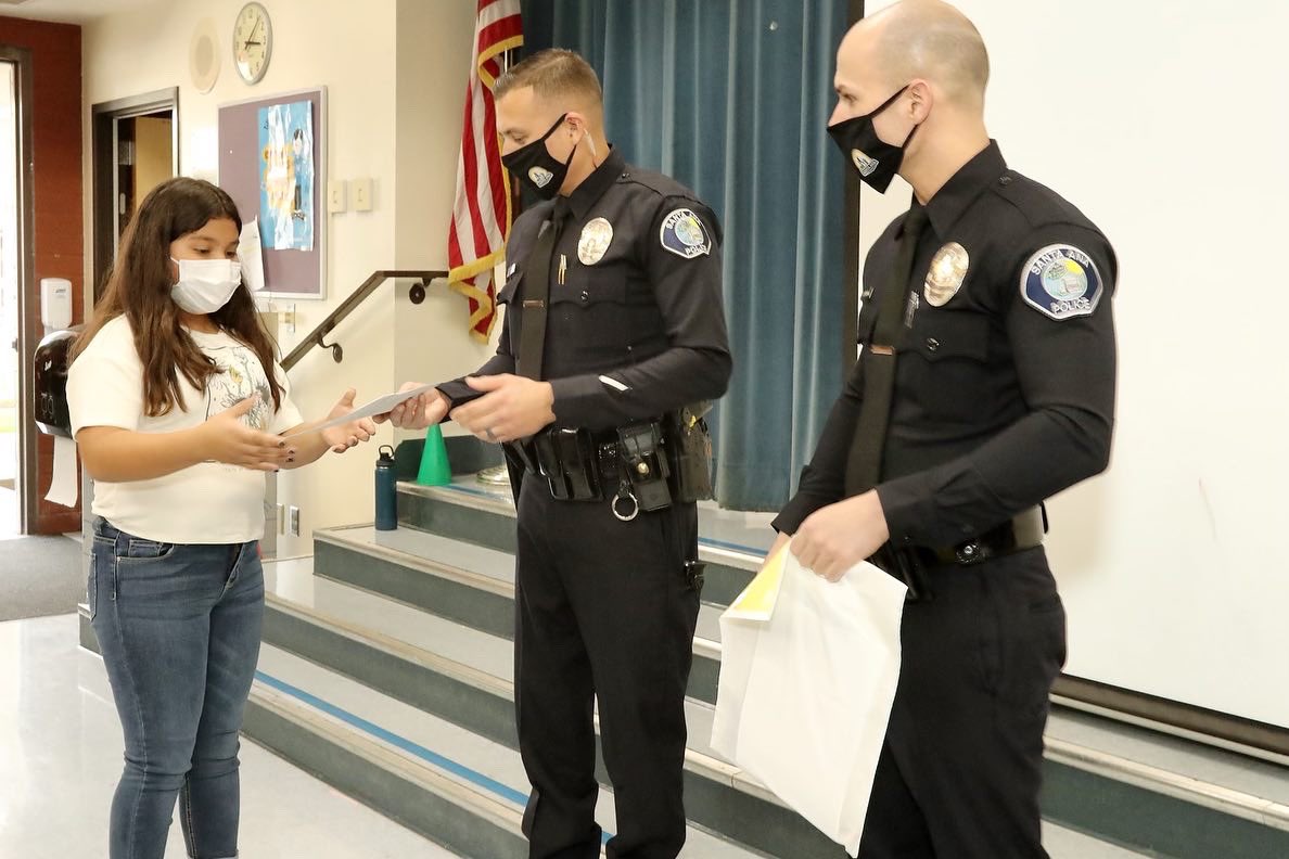 SantaAnaPD's tweet photo. A very special congratulations to all #OCGRIP students selected this year as recipients of a thanksgiving meal - Thanksgiving Incentive 🦃 It is a pleasure to be part of such a great annual event in collaboration with #OCGRIP & @Saddleback Awesome students! https://t.co/eF2gK2uNAb