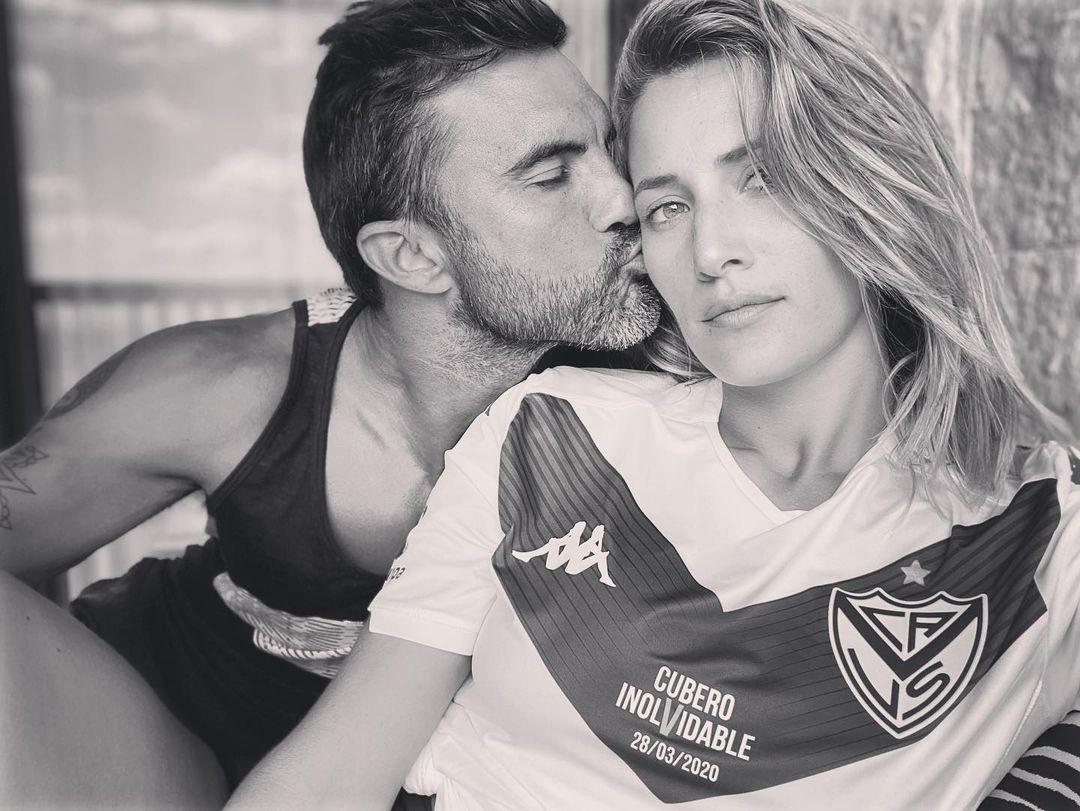¡Muchas felicidades Poroto y Mica! 💙🤰🏼

¡La familia fortinera ya espera por las primeras patadas de Luca Cubero! 🤩