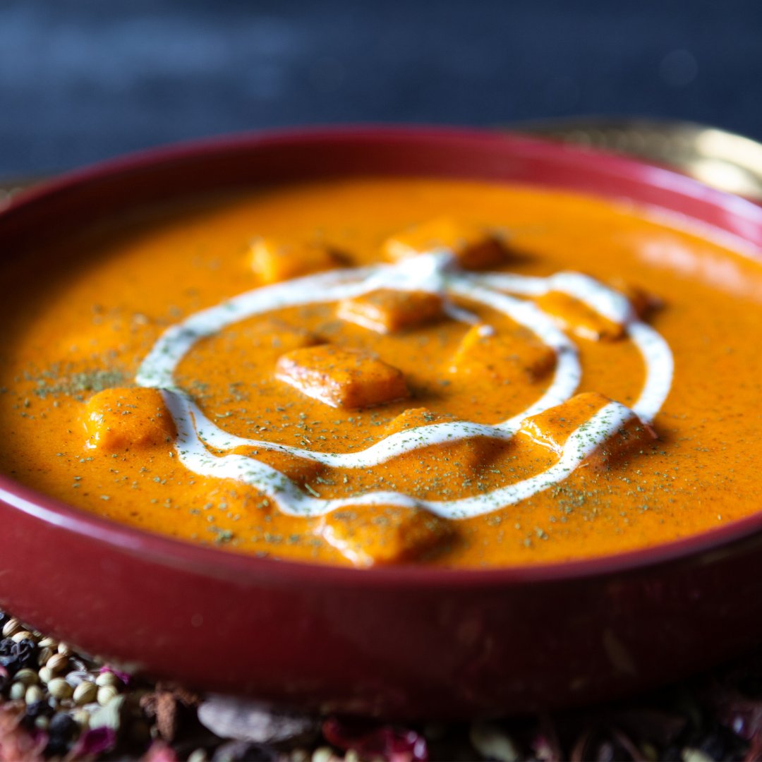 garammasalablr's tweet image. Made with soft paneer cubes in a buttery, creamy and tangy sauce, our #PaneerMakhanwala is full of flavour. Pair it with our naans or jeera rice for that perfect weekend meal at home.

#Foodies #FridayFeeling #ButterPaneer