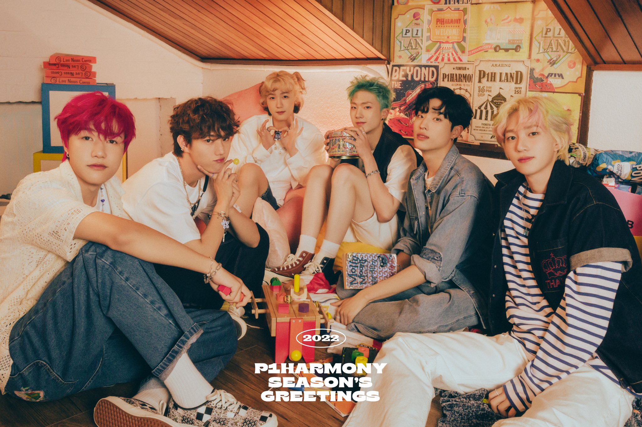 P1HARMONY 2022 SEASON'S GREETINGS - Kpop USA